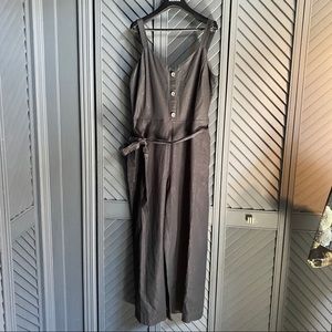 BNWT Gap linen cropped jumpsuit .
